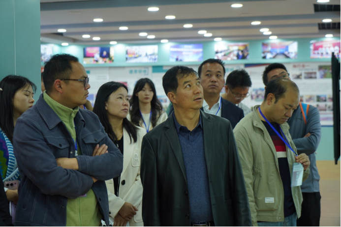 “云南省第二轮“万名校长培训计划”(第七期)”培训学员到安宁中学跟岗研修1869.png