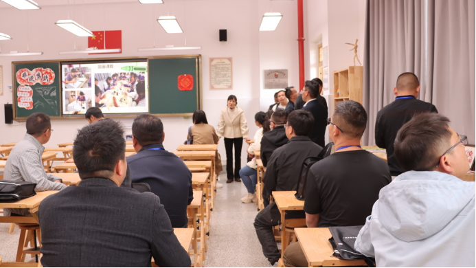 “云南省第二轮“万名校长培训计划”(第七期)”培训学员到安宁中学跟岗研修4475.png