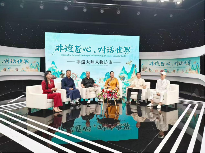 正骨传薪,医泽天下——记非遗传承人黄应圣433.png